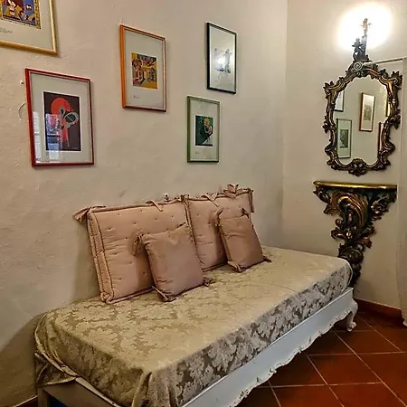 Couette-café Dulcis In Borgo Santa Lucia (Lucca)