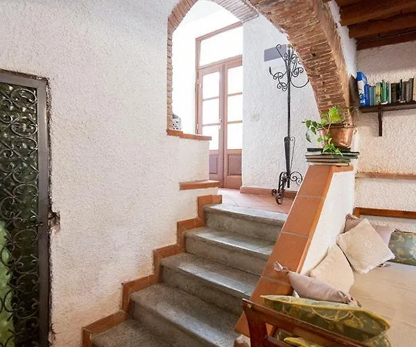 Bed & Breakfast Dulcis In Borgo Santa Lucia (Lucca)